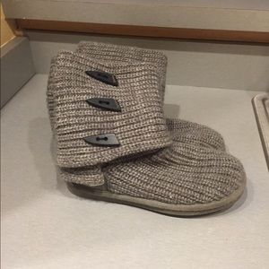 Bear paw knit boots